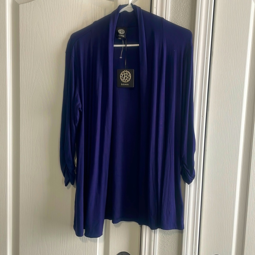 NWT Bobeau cardigan. Size M Navy blue